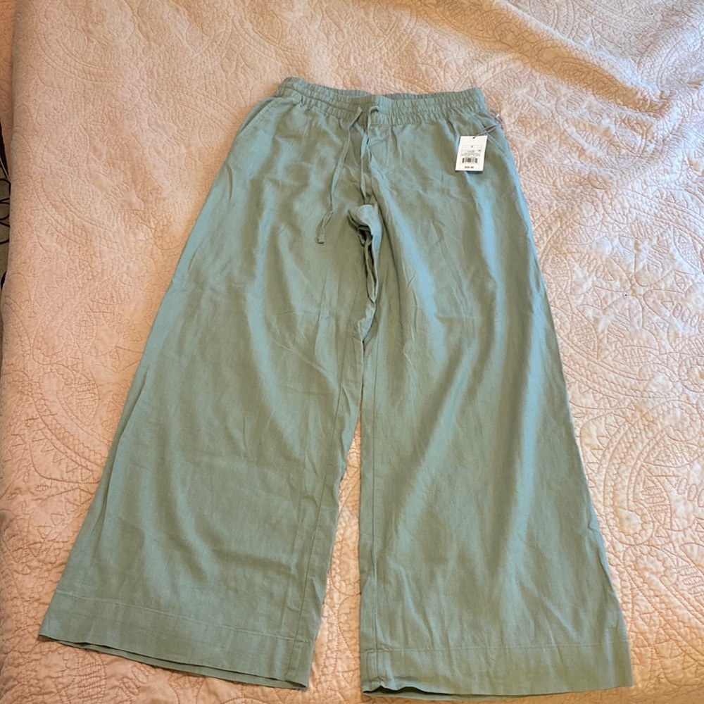 NEVER WORN Sea foam green linen pants - Size Small